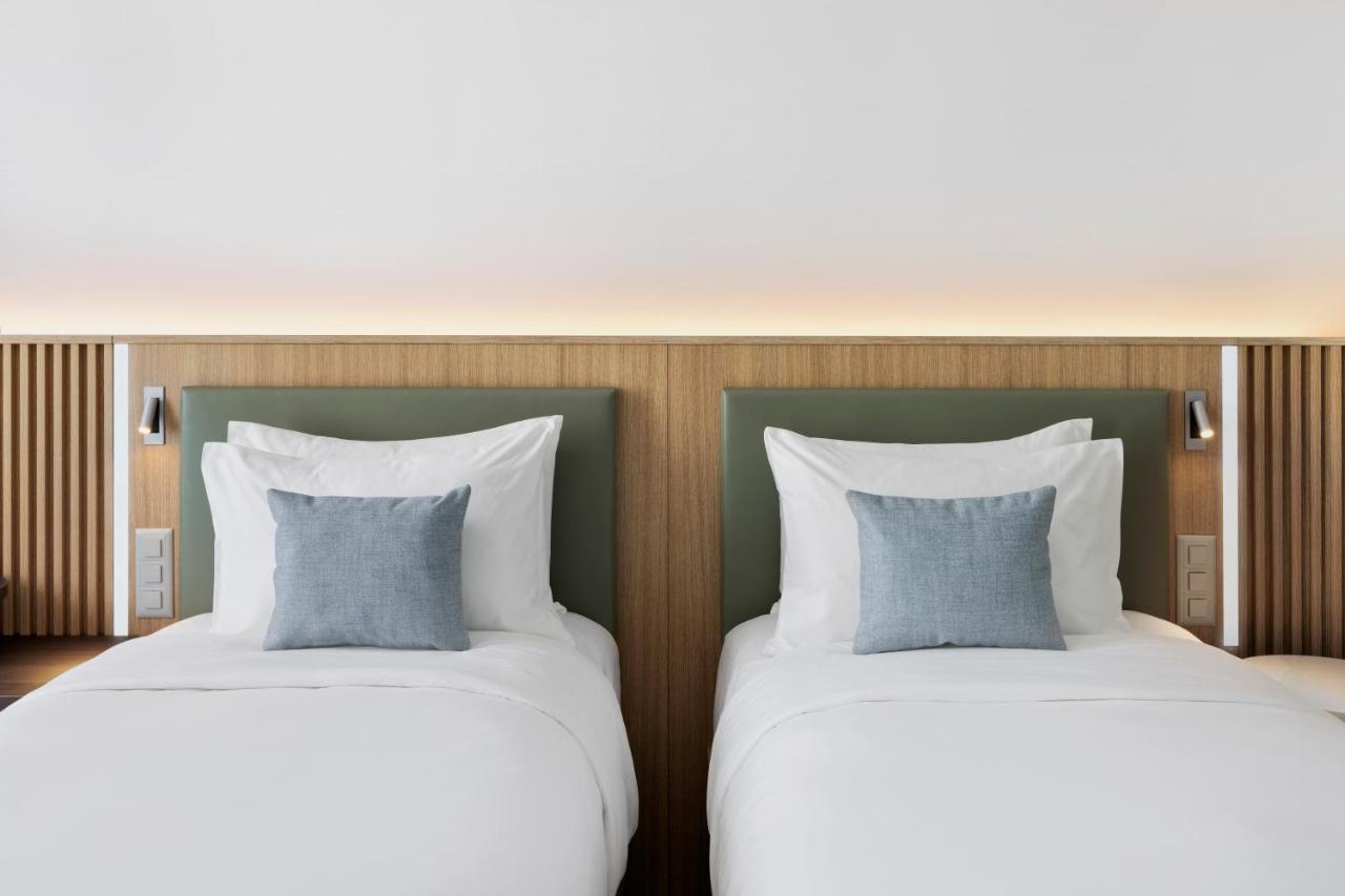 Courtyard By Marriott Biel Bienne Hotel ภายนอก รูปภาพ