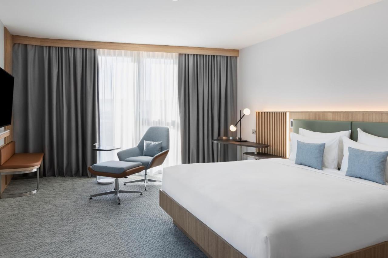 Courtyard By Marriott Biel Bienne Hotel ภายนอก รูปภาพ