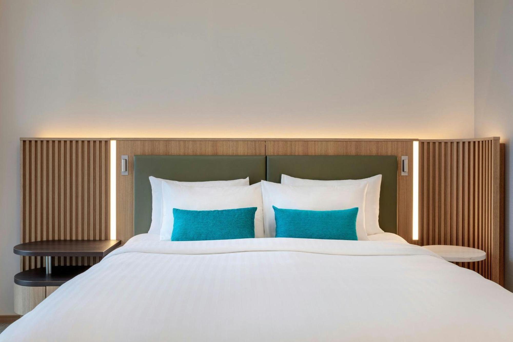 Courtyard By Marriott Biel Bienne Hotel ภายนอก รูปภาพ