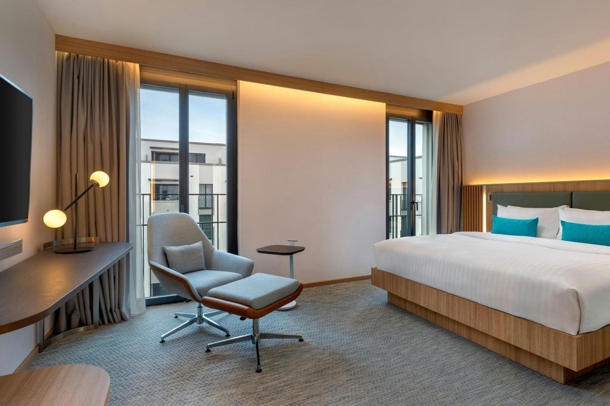 Courtyard By Marriott Biel Bienne Hotel ภายนอก รูปภาพ