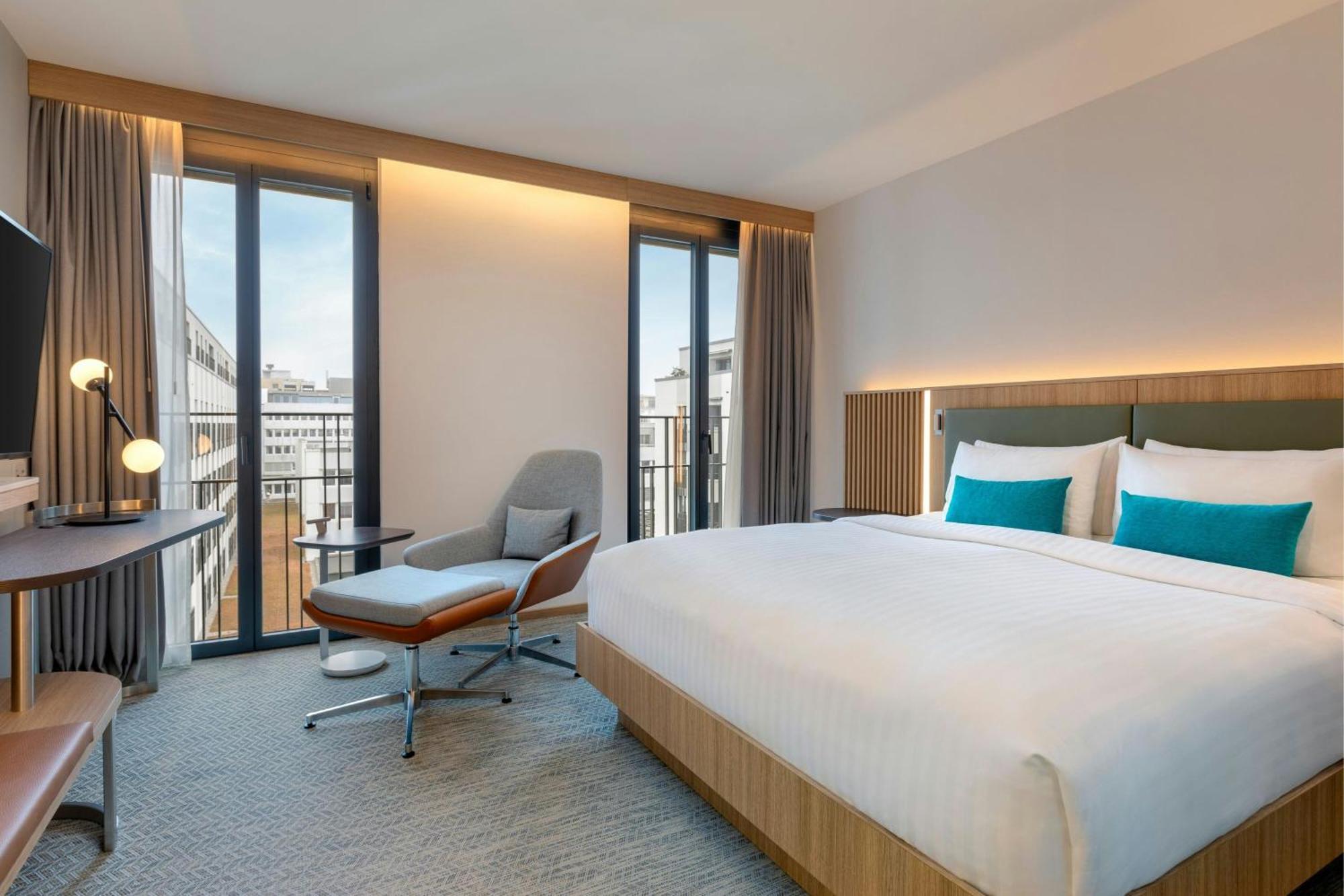 Courtyard By Marriott Biel Bienne Hotel ภายนอก รูปภาพ