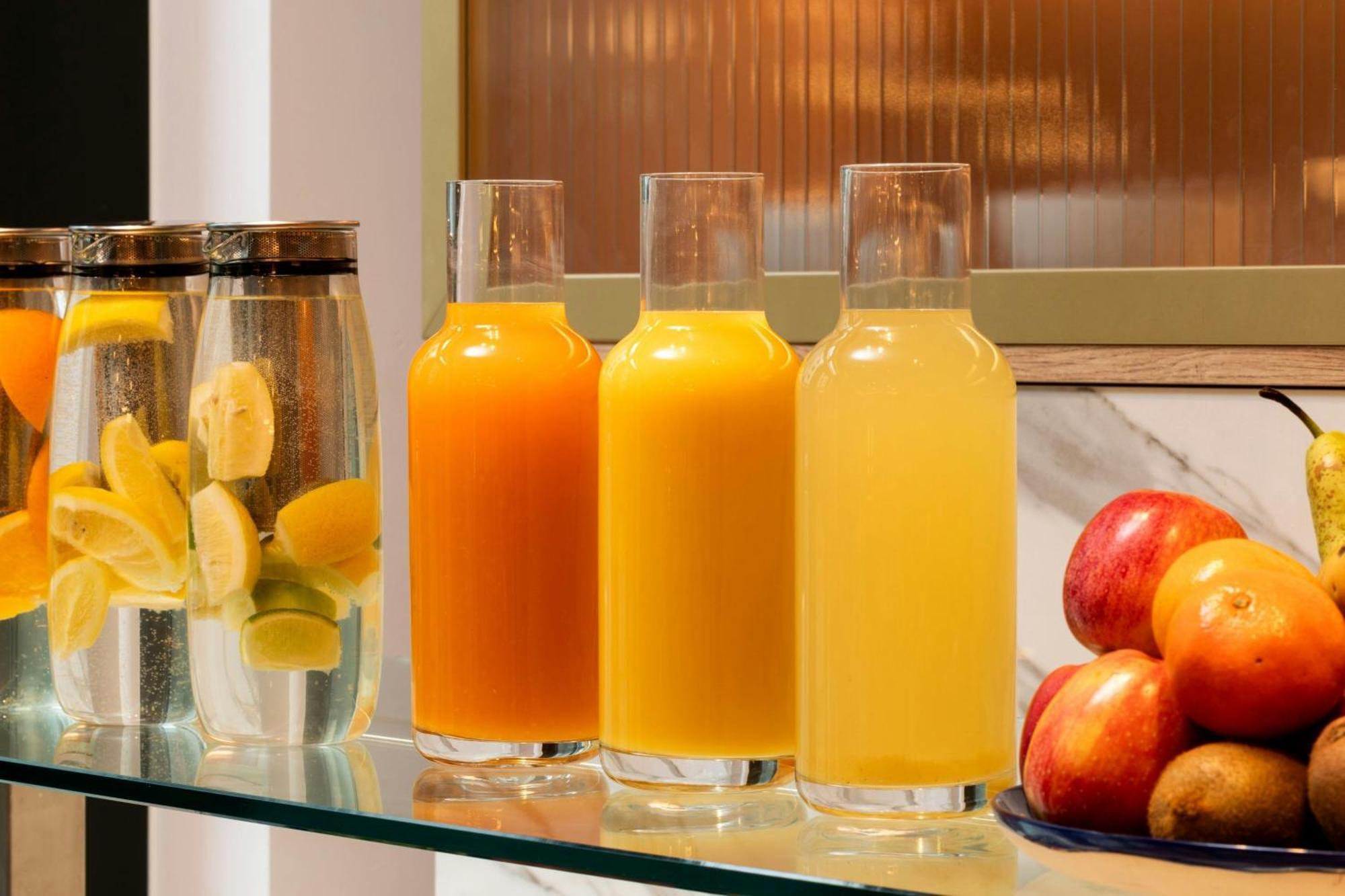 Courtyard By Marriott Biel Bienne Hotel ภายนอก รูปภาพ